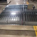 01 MESA DE CENTRO QUADRADA ESPELHADA.  (NO ESTADO) ATENÇÃO! FAZER A VISITAÇÃO ANTES DE ARREMATAR, NÃO SABEMOS SE FUNCIONA, LEILÃO NÃO TEM GARANTIA E NEM DEVOLUÇÃO, SUJEITO A POSSÍVEIS AVARIAS VISÍVEIS/OCULTAS E/OU AUSÊNCIA DE COMPONENTES.