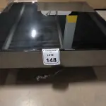 01 MESA DE CENTRO QUADRADA ESPELHADA ESCURA.  (NO ESTADO) ATENÇÃO! FAZER A VISITAÇÃO ANTES DE ARREMATAR, NÃO SABEMOS SE FUNCIONA, LEILÃO NÃO TEM GARANTIA E NEM DEVOLUÇÃO, SUJEITO A POSSÍVEIS AVARIAS VISÍVEIS/OCULTAS E/OU AUSÊNCIA DE COMPONENTES.