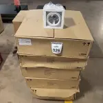 05 CAIXAS COM 09 LUMINÁRIAS SPOT DE EMBUTIR QUADRADO FOCUS 30 A BRANCO FOSCO. (NO ESTADO) ATENÇÃO! FAZER A VISITAÇÃO ANTES DE ARREMATAR, NÃO SABEMOS SE FUNCIONA, LEILÃO NÃO TEM GARANTIA E NEM DEVOLUÇÃO, SUJEITO A POSSÍVEIS AVARIAS VISÍVEIS/OCULTAS E/OU AUSÊNCIA DE COMPONENTES.