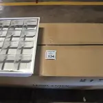 08 LUMINÁRIAS DE EMBUTIR PARA LÂMPADAS COM REATORES. (NO ESTADO) ATENÇÃO! FAZER A VISITAÇÃO ANTES DE ARREMATAR, NÃO SABEMOS SE FUNCIONA, LEILÃO NÃO TEM GARANTIA E NEM DEVOLUÇÃO, SUJEITO A POSSÍVEIS AVARIAS VISÍVEIS/OCULTAS E/OU AUSÊNCIA DE COMPONENTES.