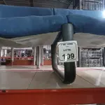 01 POLTRONA DE 02 LUGARES. (NO ESTADO) ATENÇÃO! FAZER A VISITAÇÃO ANTES DE ARREMATAR, NÃO SABEMOS SE FUNCIONA, LEILÃO NÃO TEM GARANTIA E NEM DEVOLUÇÃO, SUJEITO A POSSÍVEIS AVARIAS VISÍVEIS/OCULTAS E/OU AUSÊNCIA DE COMPONENTES.