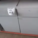 02 ARMÁRIOS PARA CPU COM 01 PORTA E 01 GAVETA. (NO ESTADO) ATENÇÃO! FAZER A VISITAÇÃO ANTES DE ARREMATAR, NÃO SABEMOS SE FUNCIONA, LEILÃO NÃO TEM GARANTIA E NEM DEVOLUÇÃO, SUJEITO A POSSÍVEIS AVARIAS VISÍVEIS/OCULTAS E/OU AUSÊNCIA DE COMPONENTES.
