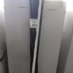 01 TELA DE PROJEÇÃO RETRÁTIL. (NO ESTADO) ATENÇÃO! FAZER A VISITAÇÃO ANTES DE ARREMATAR, NÃO SABEMOS SE FUNCIONA, LEILÃO NÃO TEM GARANTIA E NEM DEVOLUÇÃO, SUJEITO A POSSÍVEIS AVARIAS VISÍVEIS/OCULTAS E/OU AUSÊNCIA DE COMPONENTES.
