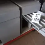 02 ARMÁRIOS PARA CPU COM 01 PORTA E 01 GAVETA. (NO ESTADO) ATENÇÃO! FAZER A VISITAÇÃO ANTES DE ARREMATAR, NÃO SABEMOS SE FUNCIONA, LEILÃO NÃO TEM GARANTIA E NEM DEVOLUÇÃO, SUJEITO A POSSÍVEIS AVARIAS VISÍVEIS/OCULTAS E/OU AUSÊNCIA DE COMPONENTES.