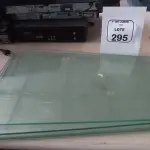 04 VIDROS DE 0,64 CM EM FORMA TRAPEZOIDAL. (NO ESTADO) ATENÇÃO! FAZER A VISITAÇÃO ANTES DE ARREMATAR, NÃO SABEMOS SE FUNCIONA, LEILÃO NÃO TEM GARANTIA E NEM DEVOLUÇÃO, SUJEITO A POSSÍVEIS AVARIAS VISÍVEIS/OCULTAS E/OU AUSÊNCIA DE COMPONENTES.