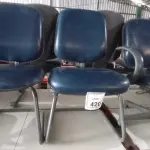 02 CADEIRAS COM PÉS FIXOS E 01 CADEIRA DE ESCRITÓRIO GIRATÓRIA. (NO ESTADO) ATENÇÃO! FAZER A VISITAÇÃO ANTES DE ARREMATAR, NÃO SABEMOS SE FUNCIONA, LEILÃO NÃO TEM GARANTIA E NEM DEVOLUÇÃO, SUJEITO A POSSÍVEIS AVARIAS VISÍVEIS/OCULTAS E/OU AUSÊNCIA DE COMPONENTES.