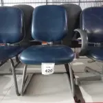 02 CADEIRAS COM PÉS FIXOS E 01 CADEIRA DE ESCRITÓRIO GIRATÓRIA. (NO ESTADO) ATENÇÃO! FAZER A VISITAÇÃO ANTES DE ARREMATAR, NÃO SABEMOS SE FUNCIONA, LEILÃO NÃO TEM GARANTIA E NEM DEVOLUÇÃO, SUJEITO A POSSÍVEIS AVARIAS VISÍVEIS/OCULTAS E/OU AUSÊNCIA DE COMPONENTES.