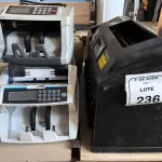 01 LUMINÁRIA DE EMERGÊNCIA MODELO SISTEMA BLH MARCA AUREONLUX, 01 MÁQUINA DE CONTAR MOEDAS E 03 MÁQUINAS DE CONTAR CÉDULAS DE MARCAS E MODELOS DIVERSOS. (NO ESTADO) ATENÇÃO! FAZER A VISITAÇÃO ANTES DE ARREMATAR, NÃO SABEMOS SE FUNCIONA, LEILÃO NÃO TEM GARANTIA E NEM DEVOLUÇÃO, SUJEITO A POSSÍVEIS AVARIAS VISÍVEIS/OCULTAS E/OU AUSÊNCIA DE COMPONENTES.