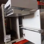 02 ARMÁRIOS PARA CPU COM 01 PORTA E 01 GAVETA. (NO ESTADO) ATENÇÃO! FAZER A VISITAÇÃO ANTES DE ARREMATAR, NÃO SABEMOS SE FUNCIONA, LEILÃO NÃO TEM GARANTIA E NEM DEVOLUÇÃO, SUJEITO A POSSÍVEIS AVARIAS VISÍVEIS/OCULTAS E/OU AUSÊNCIA DE COMPONENTES.