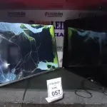 02 TVS PARA RETIRADA DE PEÇAS MARCAS VIZZION E PHILCO. (NO ESTADO) ATENÇÃO! FAZER A VISITAÇÃO ANTES DE ARREMATAR, NÃO SABEMOS SE FUNCIONA, LEILÃO NÃO TEM GARANTIA E NEM DEVOLUÇÃO, SUJEITO A POSSÍVEIS AVARIAS VISÍVEIS/OCULTAS E/OU AUSÊNCIA DE COMPONENTES.