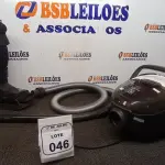 01 ASPIRADOR DE PÓ 220V MARCA ELECTROLUX E 01 BOTA ORTOPÉDICA MARCA MERCUR. (NO ESTADO) ATENÇÃO! FAZER A VISITAÇÃO ANTES DE ARREMATAR, NÃO SABEMOS SE FUNCIONA, LEILÃO NÃO TEM GARANTIA E NEM DEVOLUÇÃO, SUJEITO A POSSÍVEIS AVARIAS VISÍVEIS/OCULTAS E/OU AUSÊNCIA DE COMPONENTES.
