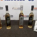 04 GARRAFAS DE HIDROMEL DE 500ML DE SABORES DIVERSOS MARCA PHILIP MEAD. (NO ESTADO) ATENÇÃO! FAZER A VISITAÇÃO ANTES DE ARREMATAR, NÃO SABEMOS SE FUNCIONA, LEILÃO NÃO TEM GARANTIA E NEM DEVOLUÇÃO, SUJEITO A POSSÍVEIS AVARIAS VISÍVEIS/OCULTAS E/OU AUSÊNCIA DE COMPONENTES.