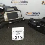 02 FILMADORAS MODELO ANTIGO. (NO ESTADO) ATENÇÃO! FAZER A VISITAÇÃO ANTES DE ARREMATAR, NÃO SABEMOS SE FUNCIONA, LEILÃO NÃO TEM GARANTIA E NEM DEVOLUÇÃO, SUJEITO A POSSÍVEIS AVARIAS VISÍVEIS/OCULTAS E/OU AUSÊNCIA DE COMPONENTES.