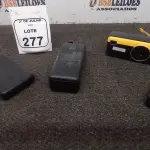 04 POWER BANK DE MARCAS DIVERSAS. (NO ESTADO) ATENÇÃO! FAZER A VISITAÇÃO ANTES DE ARREMATAR, NÃO SABEMOS SE FUNCIONA, LEILÃO NÃO TEM GARANTIA E NEM DEVOLUÇÃO, SUJEITO A POSSÍVEIS AVARIAS VISÍVEIS/OCULTAS E/OU AUSÊNCIA DE COMPONENTES.