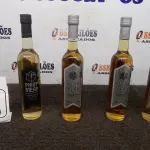 04 GARRAFAS DE HIDROMEL DE 500ML DE SABORES DIVERSOS MARCA PHILIP MEAD. (NO ESTADO) ATENÇÃO! FAZER A VISITAÇÃO ANTES DE ARREMATAR, NÃO SABEMOS SE FUNCIONA, LEILÃO NÃO TEM GARANTIA E NEM DEVOLUÇÃO, SUJEITO A POSSÍVEIS AVARIAS VISÍVEIS/OCULTAS E/OU AUSÊNCIA DE COMPONENTES.