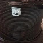 01 CARRETEL COM APROXIMADAMENTE 617M DE FIO 0,35MM PRETO DE ALUMÍNIO15KV BLINDADO PRETO. (NO ESTADO) ATENÇÃO! FAZER A VISITAÇÃO ANTES DE ARREMATAR, NÃO SABEMOS SE FUNCIONA, LEILÃO NÃO TEM GARANTIA E NEM DEVOLUÇÃO, SUJEITO A POSSÍVEIS AVARIAS VISÍVEIS/OCULTAS E/OU AUSÊNCIA DE COMPONENTES.