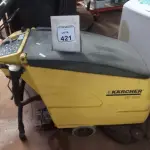 01 MÁQUINA DE LAVAR PISO INDUSTRIAL MODELO BD 530 MARCA KARCHER. (NO ESTADO) ATENÇÃO! FAZER A VISITAÇÃO ANTES DE ARREMATAR, NÃO SABEMOS SE FUNCIONA, LEILÃO NÃO TEM GARANTIA E NEM DEVOLUÇÃO, SUJEITO A POSSÍVEIS AVARIAS VISÍVEIS/OCULTAS E/OU AUSÊNCIA DE COMPONENTES.