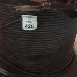01 CARRETEL COM APROXIMADAMENTE 617M DE FIO 0,35MM PRETO DE ALUMÍNIO15KV BLINDADO PRETO. (NO ESTADO) ATENÇÃO! FAZER A VISITAÇÃO ANTES DE ARREMATAR, NÃO SABEMOS SE FUNCIONA, LEILÃO NÃO TEM GARANTIA E NEM DEVOLUÇÃO, SUJEITO A POSSÍVEIS AVARIAS VISÍVEIS/OCULTAS E/OU AUSÊNCIA DE COMPONENTES.