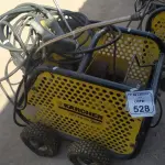 01 LAVADORA DE ALTA PRESSÃO INDUSTRIAL MODELO HD 10/25 MAXI MARCA KARCHER. (NO ESTADO) ATENÇÃO! FAZER A VISITAÇÃO ANTES DE ARREMATAR, NÃO SABEMOS SE FUNCIONA, LEILÃO NÃO TEM GARANTIA E NEM DEVOLUÇÃO, SUJEITO A POSSÍVEIS AVARIAS VISÍVEIS/OCULTAS E/OU AUSÊNCIA DE COMPONENTES.