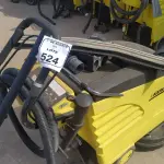 01 MÁQUINA DE LAVAR PISO INDUSTRIAL MARCA KARCHER. (NO ESTADO) ATENÇÃO! FAZER A VISITAÇÃO ANTES DE ARREMATAR, NÃO SABEMOS SE FUNCIONA, LEILÃO NÃO TEM GARANTIA E NEM DEVOLUÇÃO, SUJEITO A POSSÍVEIS AVARIAS VISÍVEIS/OCULTAS E/OU AUSÊNCIA DE COMPONENTES.