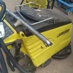 01 MÁQUINA DE LAVAR PISO INDUSTRIAL MODELO BD 530 MARCA KARCHER. (NO ESTADO) ATENÇÃO! FAZER A VISITAÇÃO ANTES DE ARREMATAR, NÃO SABEMOS SE FUNCIONA, LEILÃO NÃO TEM GARANTIA E NEM DEVOLUÇÃO, SUJEITO A POSSÍVEIS AVARIAS VISÍVEIS/OCULTAS E/OU AUSÊNCIA DE COMPONENTES.