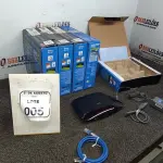 05 ROUTERS DE BANDA LARGA MARCA CISCO. (NO ESTADO) ATENÇÃO! FAZER A VISITAÇÃO ANTES DE ARREMATAR, NÃO SABEMOS SE FUNCIONA, LEILÃO NÃO TEM GARANTIA E NEM DEVOLUÇÃO, SUJEITO A POSSÍVEIS AVARIAS VISÍVEIS/OCULTAS E/OU AUSÊNCIA DE COMPONENTES.
