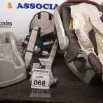01 BEBÊ CONFORTO. (NO ESTADO) ATENÇÃO! FAZER A VISITAÇÃO ANTES DE ARREMATAR, NÃO SABEMOS SE FUNCIONA, LEILÃO NÃO TEM GARANTIA E NEM DEVOLUÇÃO, SUJEITO A POSSÍVEIS AVARIAS VISÍVEIS/OCULTAS E/OU AUSÊNCIA DE COMPONENTES.