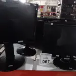 06 MONITORES DE MARCAS E MODELOS DIVERSOS. (NO ESTADO) ATENÇÃO! FAZER A VISITAÇÃO ANTES DE ARREMATAR, NÃO SABEMOS SE FUNCIONA, LEILÃO NÃO TEM GARANTIA E NEM DEVOLUÇÃO, SUJEITO A POSSÍVEIS AVARIAS VISÍVEIS/OCULTAS E/OU AUSÊNCIA DE COMPONENTES.