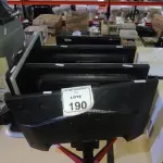 05 MONITORES DE MARCAS E MODELOS DIVERSOS. (NO ESTADO) ATENÇÃO! FAZER A VISITAÇÃO ANTES DE ARREMATAR, NÃO SABEMOS SE FUNCIONA, LEILÃO NÃO TEM GARANTIA E NEM DEVOLUÇÃO, SUJEITO A POSSÍVEIS AVARIAS VISÍVEIS/OCULTAS E/OU AUSÊNCIA DE COMPONENTES.