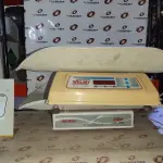 02 BALANÇAS PEDIÁTRICAS. (NO ESTADO) ATENÇÃO! FAZER A VISITAÇÃO ANTES DE ARREMATAR, NÃO SABEMOS SE FUNCIONA, LEILÃO NÃO TEM GARANTIA E NEM DEVOLUÇÃO, SUJEITO A POSSÍVEIS AVARIAS VISÍVEIS/OCULTAS E/OU AUSÊNCIA DE COMPONENTES.