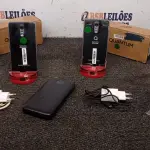 01 POWER BANK E 02 CELULARES. (NO ESTADO) ATENÇÃO! FAZER A VISITAÇÃO ANTES DE ARREMATAR, NÃO SABEMOS SE FUNCIONA, LEILÃO NÃO TEM GARANTIA E NEM DEVOLUÇÃO, SUJEITO A POSSÍVEIS AVARIAS VISÍVEIS/OCULTAS E/OU AUSÊNCIA DE COMPONENTES.