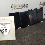 04 TABLETS DE MARCAS E MODELOS DIVERSOS SEM FONTE. (NO ESTADO) ATENÇÃO! FAZER A VISITAÇÃO ANTES DE ARREMATAR, NÃO SABEMOS SE FUNCIONA, LEILÃO NÃO TEM GARANTIA E NEM DEVOLUÇÃO, SUJEITO A POSSÍVEIS AVARIAS VISÍVEIS/OCULTAS E/OU AUSÊNCIA DE COMPONENTES.