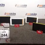 06 TABLETS DE MARCAS E MODELOS DIVERSOS SEM FONTE. (NO ESTADO) ATENÇÃO! FAZER A VISITAÇÃO ANTES DE ARREMATAR, NÃO SABEMOS SE FUNCIONA, LEILÃO NÃO TEM GARANTIA E NEM DEVOLUÇÃO, SUJEITO A POSSÍVEIS AVARIAS VISÍVEIS/OCULTAS E/OU AUSÊNCIA DE COMPONENTES.