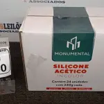 24 UNIDADES DE SILICONE ACÉTICO INCOLOR COM 240G CADA MARCA MONUMENTAL. (NO ESTADO) ATENÇÃO! FAZER A VISITAÇÃO ANTES DE ARREMATAR, NÃO SABEMOS SE FUNCIONA, LEILÃO NÃO TEM GARANTIA E NEM DEVOLUÇÃO, SUJEITO A POSSÍVEIS AVARIAS VISÍVEIS/OCULTAS E/OU AUSÊNCIA DE COMPONENTES.
