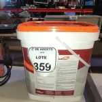 01 BALDE DE TINTA ECONÔMICA 16L NA COR BRANCO NEVE MARCA RENOCRIL. (NO ESTADO) ATENÇÃO! FAZER A VISITAÇÃO ANTES DE ARREMATAR, NÃO SABEMOS SE FUNCIONA, LEILÃO NÃO TEM GARANTIA E NEM DEVOLUÇÃO, SUJEITO A POSSÍVEIS AVARIAS VISÍVEIS/OCULTAS E/OU AUSÊNCIA DE COMPONENTES.