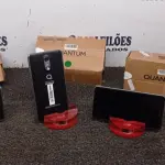 03 CELULARES MARCA QUANTUM. (NO ESTADO) ATENÇÃO! FAZER A VISITAÇÃO ANTES DE ARREMATAR, NÃO SABEMOS SE FUNCIONA, LEILÃO NÃO TEM GARANTIA E NEM DEVOLUÇÃO, SUJEITO A POSSÍVEIS AVARIAS VISÍVEIS/OCULTAS E/OU AUSÊNCIA DE COMPONENTES.