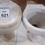 02 VASOS SANITÁRIOS. (NO ESTADO) ATENÇÃO! FAZER A VISITAÇÃO ANTES DE ARREMATAR, NÃO SABEMOS SE FUNCIONA, LEILÃO NÃO TEM GARANTIA E NEM DEVOLUÇÃO, SUJEITO A POSSÍVEIS AVARIAS VISÍVEIS/OCULTAS E/OU AUSÊNCIA DE COMPONENTES.