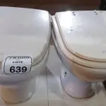 02 VASOS SANITÁRIOS. (NO ESTADO) ATENÇÃO! FAZER A VISITAÇÃO ANTES DE ARREMATAR, NÃO SABEMOS SE FUNCIONA, LEILÃO NÃO TEM GARANTIA E NEM DEVOLUÇÃO, SUJEITO A POSSÍVEIS AVARIAS VISÍVEIS/OCULTAS E/OU AUSÊNCIA DE COMPONENTES.