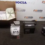 02 IMPRESSORAS TÉRMICAS E 01 CAIXA COM GRANDE QUANTIDADE DE CD VIRGEM MARCA MAXPRINT. (NO ESTADO) ATENÇÃO! FAZER A VISITAÇÃO ANTES DE ARREMATAR, NÃO SABEMOS SE FUNCIONA, LEILÃO NÃO TEM GARANTIA E NEM DEVOLUÇÃO, SUJEITO A POSSÍVEIS AVARIAS VISÍVEIS/OCULTAS E/OU AUSÊNCIA DE COMPONENTES.