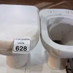 02 VASOS SANITÁRIOS. (NO ESTADO) ATENÇÃO! FAZER A VISITAÇÃO ANTES DE ARREMATAR, NÃO SABEMOS SE FUNCIONA, LEILÃO NÃO TEM GARANTIA E NEM DEVOLUÇÃO, SUJEITO A POSSÍVEIS AVARIAS VISÍVEIS/OCULTAS E/OU AUSÊNCIA DE COMPONENTES.