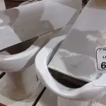 02 VASOS SANITÁRIOS COM 02 COLUNAS. (NO ESTADO) ATENÇÃO! FAZER A VISITAÇÃO ANTES DE ARREMATAR, NÃO SABEMOS SE FUNCIONA, LEILÃO NÃO TEM GARANTIA E NEM DEVOLUÇÃO, SUJEITO A POSSÍVEIS AVARIAS VISÍVEIS/OCULTAS E/OU AUSÊNCIA DE COMPONENTES.