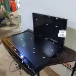 01 TV 37’’ MARCA LG E 01 TV 26’’ MARCA SAMSUNG. (NO ESTADO) ATENÇÃO! FAZER A VISITAÇÃO ANTES DE ARREMATAR, NÃO SABEMOS SE FUNCIONA, LEILÃO NÃO TEM GARANTIA E NEM DEVOLUÇÃO, SUJEITO A POSSÍVEIS AVARIAS VISÍVEIS/OCULTAS E/OU AUSÊNCIA DE COMPONENTES.
