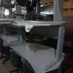 03 MESAS E 04 CADEIRAS DE ESCRITÓRIO GIRATÓRIAS. (NO ESTADO) ATENÇÃO! FAZER A VISITAÇÃO ANTES DE ARREMATAR, NÃO SABEMOS SE FUNCIONA, LEILÃO NÃO TEM GARANTIA E NEM DEVOLUÇÃO, SUJEITO A POSSÍVEIS AVARIAS VISÍVEIS/OCULTAS E/OU AUSÊNCIA DE COMPONENTES.