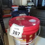 01 BALDE DE TINTA ACRÍLICA SUPER PREMIUM NA COR BASE INTENSA SEMIBRILHO DE 16L MARCA RENNER. (NO ESTADO) ATENÇÃO! FAZER A VISITAÇÃO ANTES DE ARREMATAR, NÃO SABEMOS SE FUNCIONA, LEILÃO NÃO TEM GARANTIA E NEM DEVOLUÇÃO, SUJEITO A POSSÍVEIS AVARIAS VISÍVEIS/OCULTAS E/OU AUSÊNCIA DE COMPONENTES.