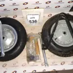 02 RODAS DE CARRINHO DE MÃO. (NO ESTADO) ATENÇÃO! FAZER A VISITAÇÃO ANTES DE ARREMATAR, NÃO SABEMOS SE FUNCIONA, LEILÃO NÃO TEM GARANTIA E NEM DEVOLUÇÃO, SUJEITO A POSSÍVEIS AVARIAS VISÍVEIS/OCULTAS E/OU AUSÊNCIA DE COMPONENTES.