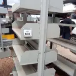 01 ESTANTE DE FERRO. (NO ESTADO) ATENÇÃO! FAZER A VISITAÇÃO ANTES DE ARREMATAR, NÃO SABEMOS SE FUNCIONA, LEILÃO NÃO TEM GARANTIA E NEM DEVOLUÇÃO, SUJEITO A POSSÍVEIS AVARIAS VISÍVEIS/OCULTAS E/OU AUSÊNCIA DE COMPONENTES.