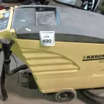 01 MÁQUINA DE LAVAR PISOS INDUSTRIAL MODELO BD 530 MARCA KARCHER. (NO ESTADO) ATENÇÃO! FAZER A VISITAÇÃO ANTES DE ARREMATAR, NÃO SABEMOS SE FUNCIONA, LEILÃO NÃO TEM GARANTIA E NEM DEVOLUÇÃO, SUJEITO A POSSÍVEIS AVARIAS VISÍVEIS/OCULTAS E/OU AUSÊNCIA DE COMPONENTES.