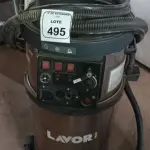 01 MÁQUINA EXTRATORA PROFISSIONAL DE ÁGUA QUENTE E VAPOR MODELO GV ETNA MARCA LAVOR. (NO ESTADO) ATENÇÃO! FAZER A VISITAÇÃO ANTES DE ARREMATAR, NÃO SABEMOS SE FUNCIONA, LEILÃO NÃO TEM GARANTIA E NEM DEVOLUÇÃO, SUJEITO A POSSÍVEIS AVARIAS VISÍVEIS/OCULTAS E/OU AUSÊNCIA DE COMPONENTES.