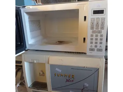 LOTE 111 - 01 MICRO-ONDAS E 01 PURIFICADOR DE ÁGUA MARCA SUMMER. (NO ESTADO, LEILÃO NÃO TEM GARANTIA E NEM DEVOLUÇÃO, SUJEITO A POSSÍVEIS AVARIAS VISÍVEIS/OCULTAS E/OU AUSÊNCIA DE COMPONENTES).