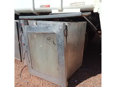 LOTE 520 - 01 SUCATA DE FORNO INDUSTRIAL PARA RETIRADA DE PEÇAS. (NO ESTADO, LEILÃO NÃO TEM GARANTIA E NEM DEVOLUÇÃO, SUJEITO A POSSÍVEIS AVARIAS VISÍVEIS/OCULTAS E/OU AUSÊNCIA DE COMPONENTES).